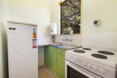 Greenwell Point MCH Kitchenette