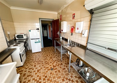 Nowra School of Arts - Kitchen1