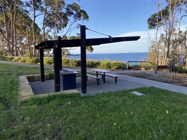 BBQ and Picnic Shelter