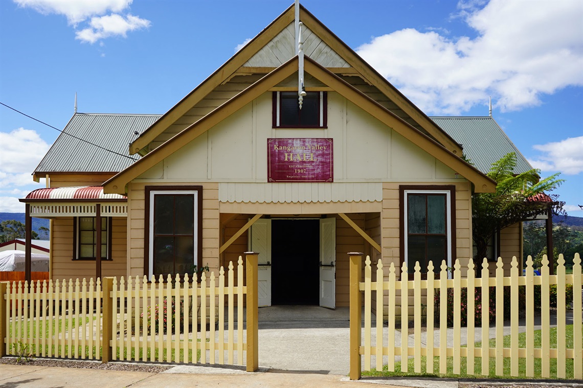 Streetview of the front of Kangaroo Valley Showground Public Hall.