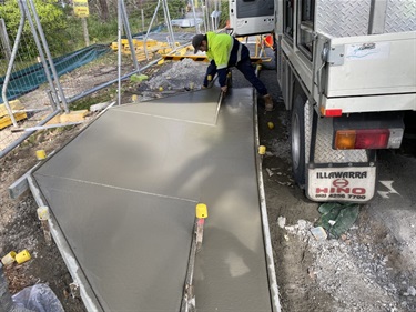 Hyams-Construction-of-accesible-layback-carspace.jpg
