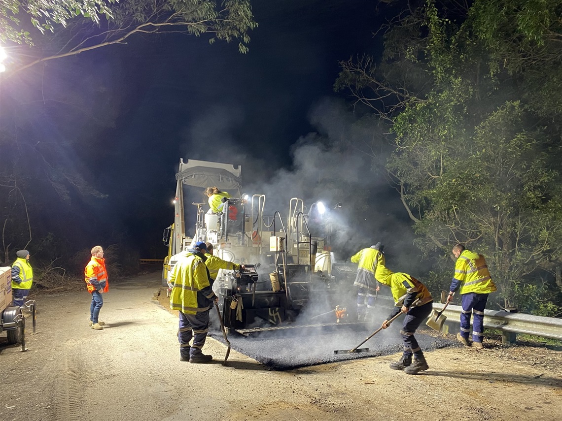Kangaroo-Valley-Road-Night-Works.jpg