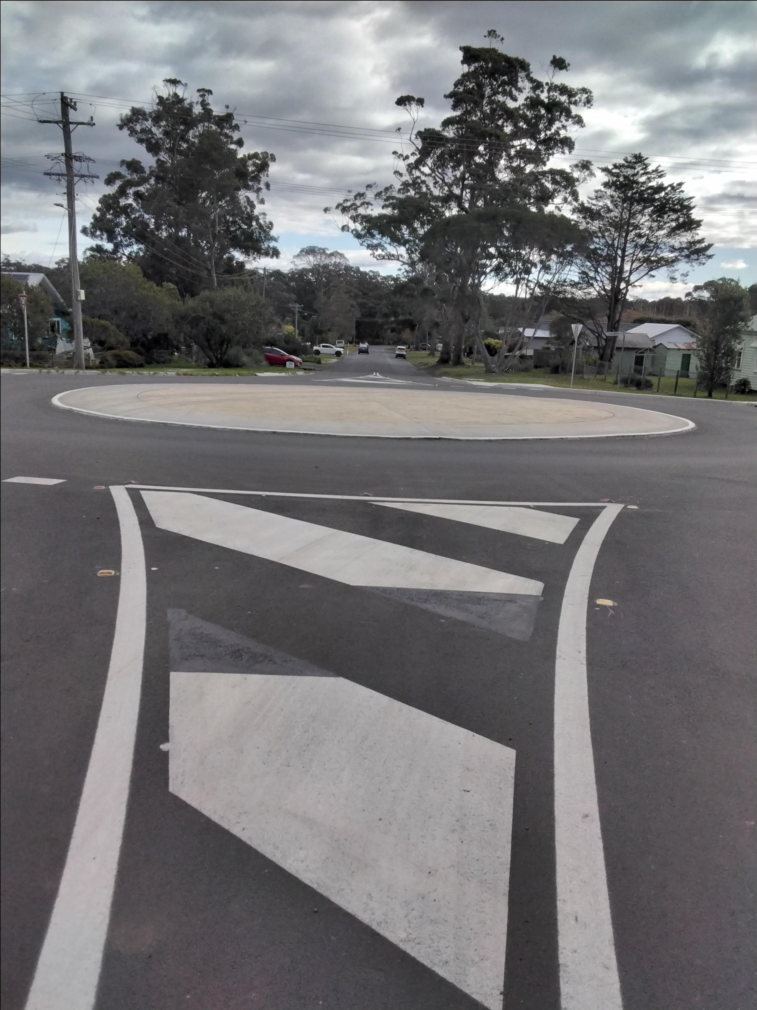 Bowen St - roundabout completion 1 - Sanjay - 18Jul24.jpg