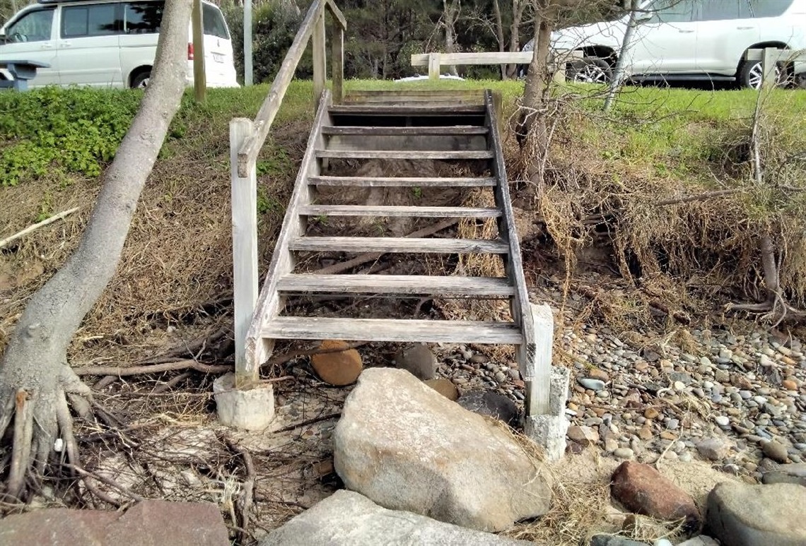 Scerri Dr - Beach stairs 1 - Recover - 13Apr22.jpg